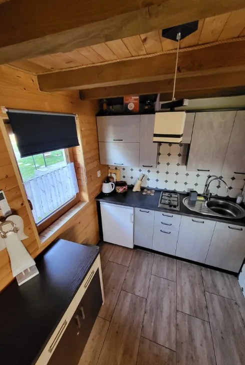 Domki nad soliną wnętrza (18)