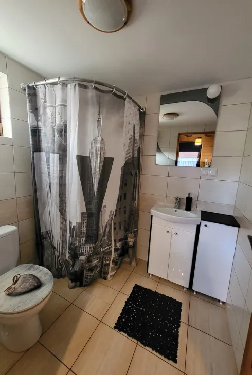 Domki nad soliną wnętrza (22)