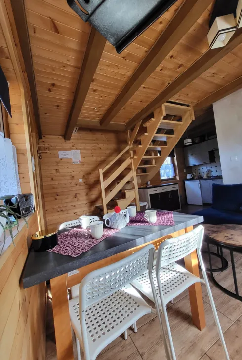 Domki nad soliną wnętrza (23)